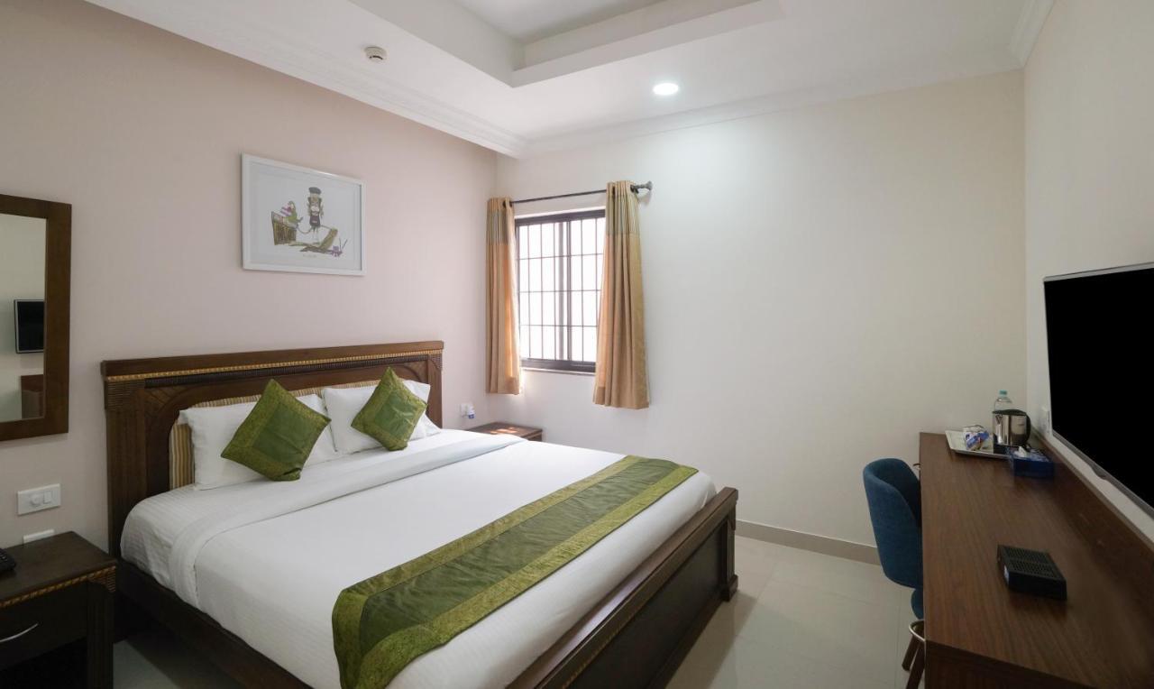 Treebo Trend Madras Inn Exterior foto